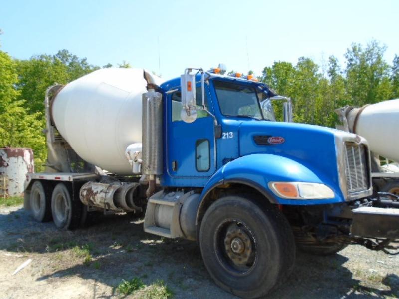 Concrete mixer truck Peterbilt 335 2006 For Sale at EquipMtl