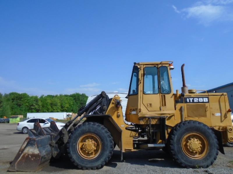 Chargeur sur roues (5 à 30 tonnes) Caterpillar IT28B 1987 En Vente chez EquipMtl