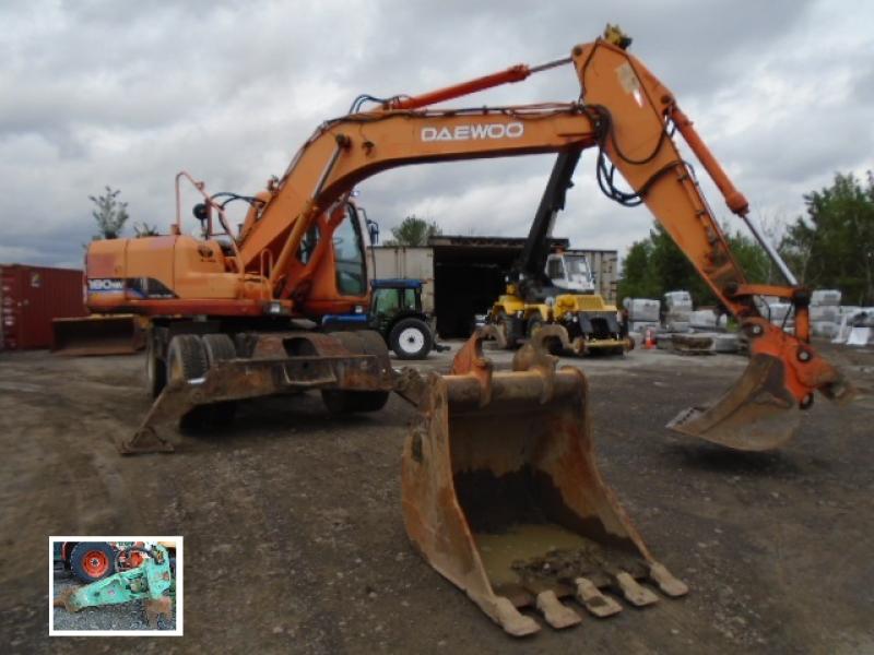 Excavatrice sur roues Daewoo S180W 2003 En Vente chez EquipMtl