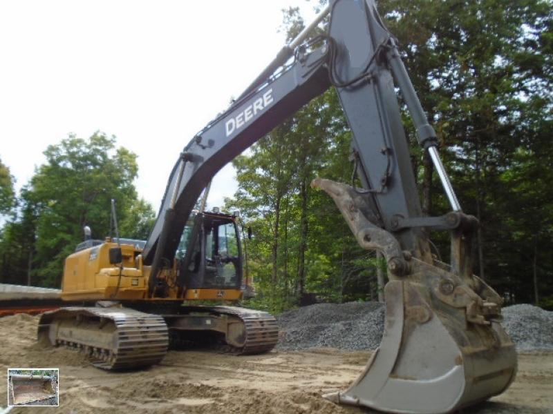 Excavator (20 to 39 tons) John Deere 210G LC 2018 For Sale at EquipMtl