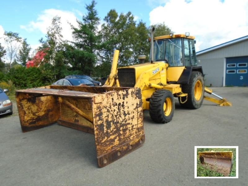 Loader backhoe equip. John Deere 710C 1990 For Sale at EquipMtl