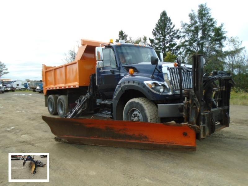 Plow truck International 7600  Work Star 2012 For Sale at EquipMtl