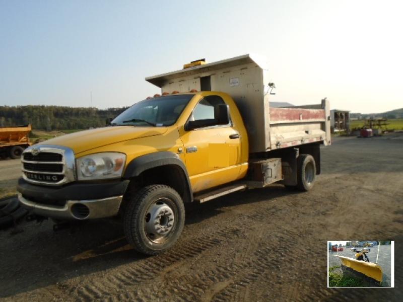 Plow truck Sterling 5500 Bullet 2008 For Sale at EquipMtl