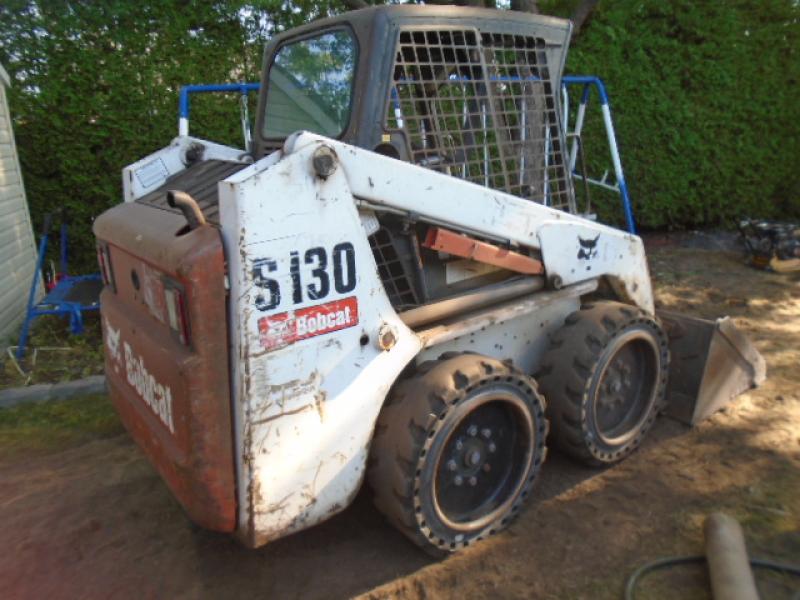 Compact loader 5 tons or less Bobcat S130 2008 For Sale at EquipMtl