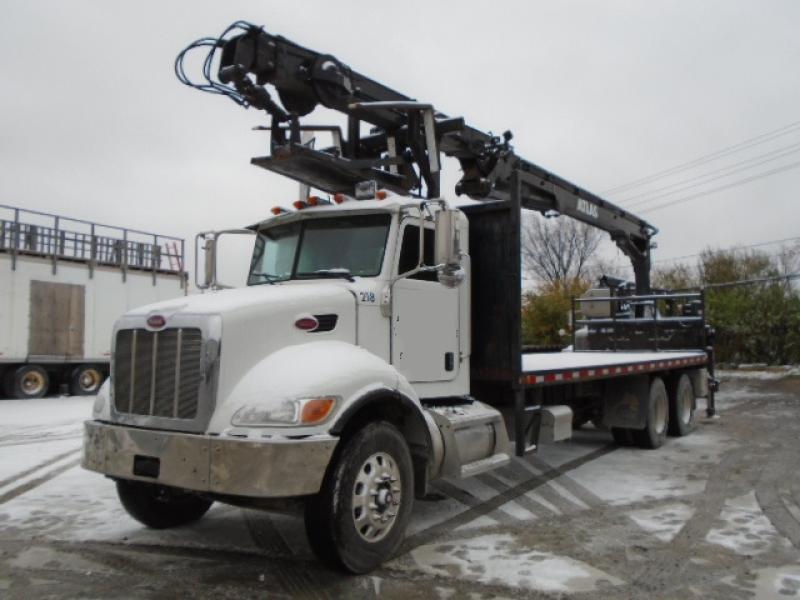 Crane truck Peterbilt 340 2009 For Sale at EquipMtl