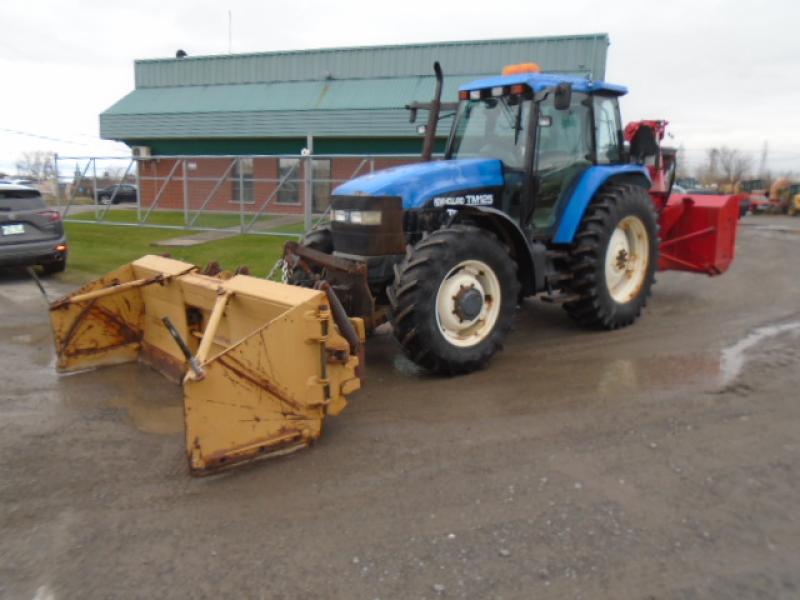 4X4 tractor agricultural and snow New Holland TM125 2001 For Sale at EquipMtl