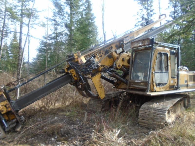 Delimber John Deere 200LC 1998 For Sale at EquipMtl