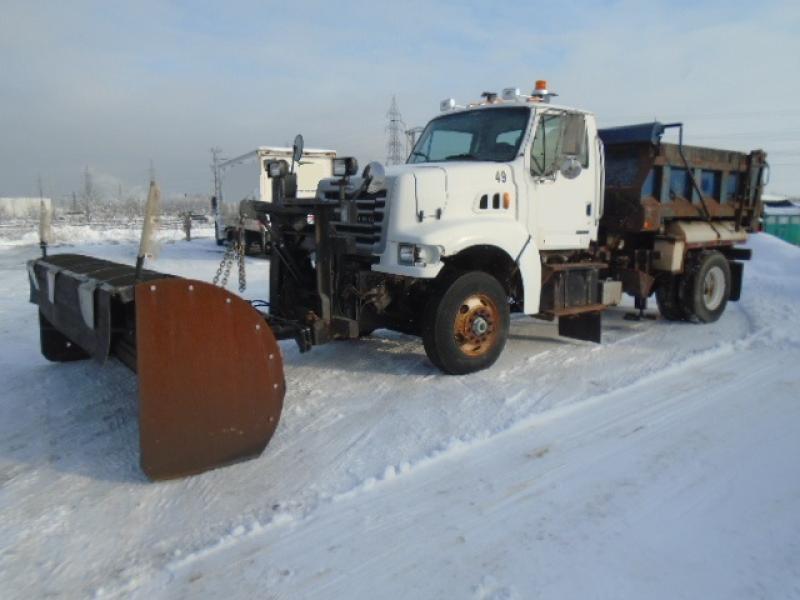 Plow truck Sterling L8500 2003 For Sale at EquipMtl