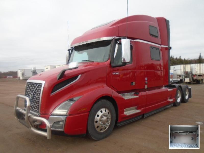 Tractor Truck 10 wheels Sleeper Volvo VNL860 2019 For Sale at EquipMtl