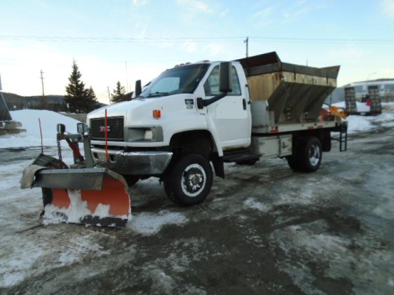 Plow truck Gmc C5500 2007 For Sale at EquipMtl