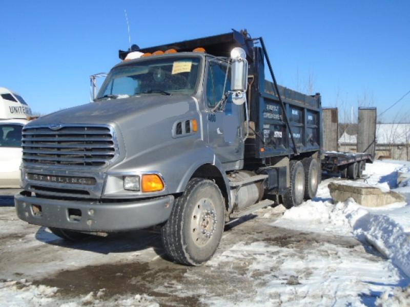 10 wheels dump truck Sterling A9500 2006 For Sale at EquipMtl