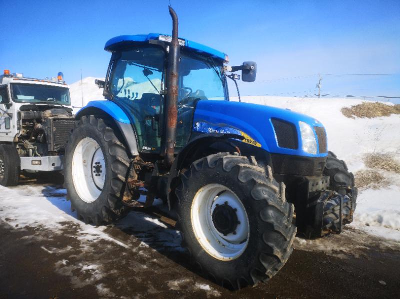 4X4 tractor New Holland T6030 Plus 2008 For Sale at EquipMtl