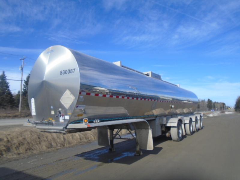 Grain tanker trailer Tremcar TC407 2015 For Sale at EquipMtl