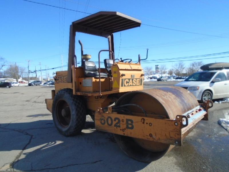 Soil compactor roller Case W602 BD 1990 For Sale at EquipMtl