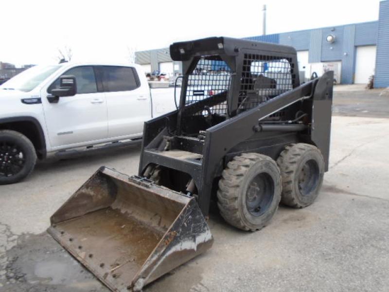 Compact loader 5 tons or less Thomas T137 2008 For Sale at EquipMtl