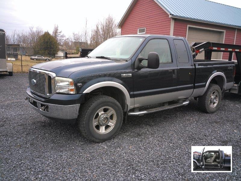 4X4 pickup Ford F350 SD 2005 For Sale at EquipMtl