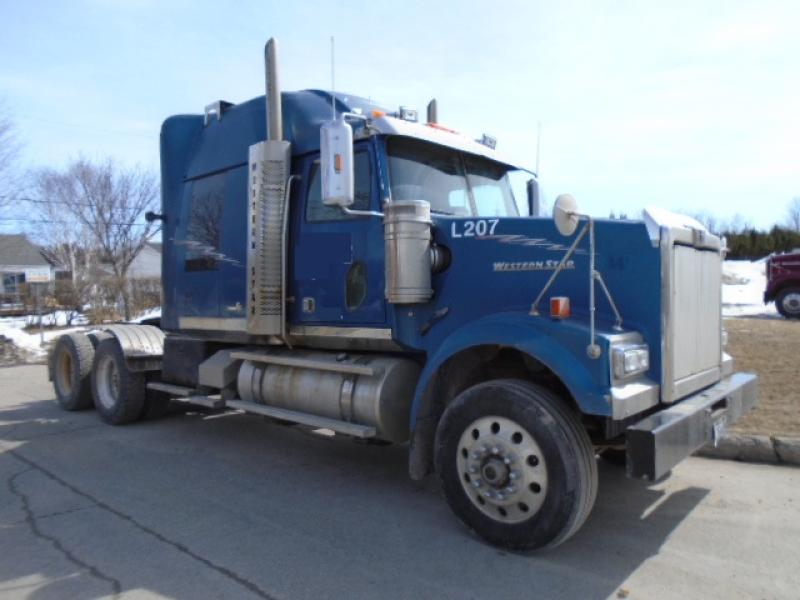 Camion Tracteur 10 roues couchette Western Star 4900 2012 En Vente chez EquipMtl