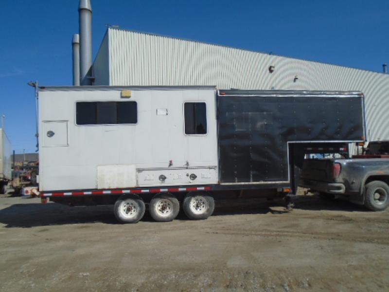 Repair shop trailer Larochelle LA34D 2005 For Sale at EquipMtl