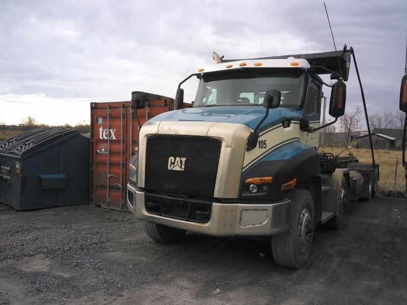 Roll-off truck Caterpillar CT660  2016 For Sale at EquipMtl