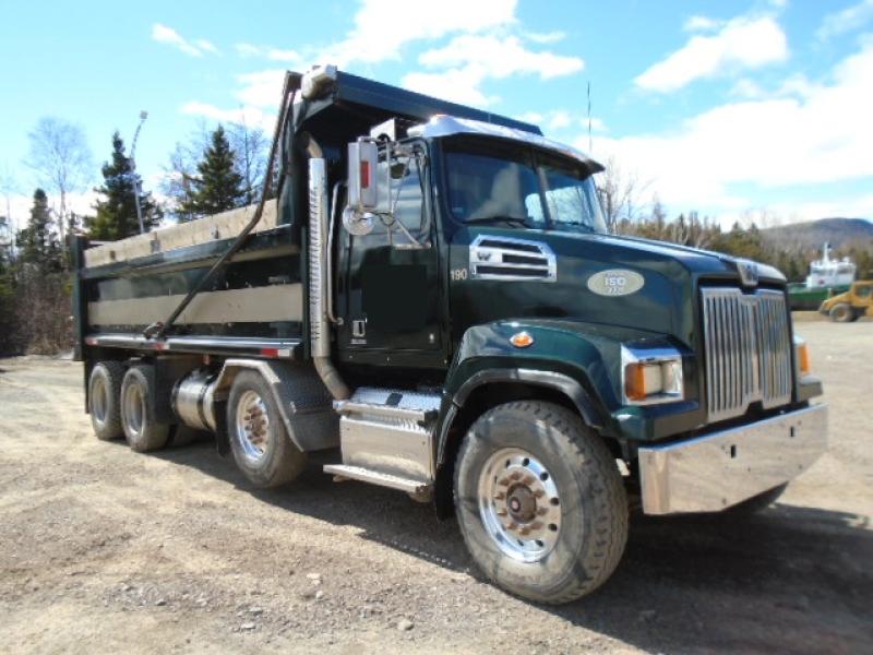 Camion dompeur 12 roues Western Star 4700SF 2018 En Vente chez EquipMtl