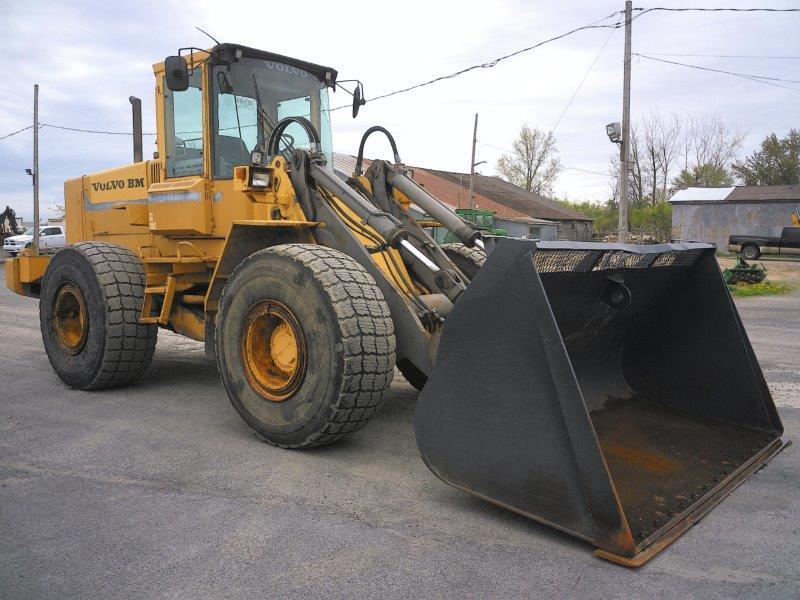 Wheel loader (5 to 30 tons ) Volvo L120B 1993 For Sale at EquipMtl
