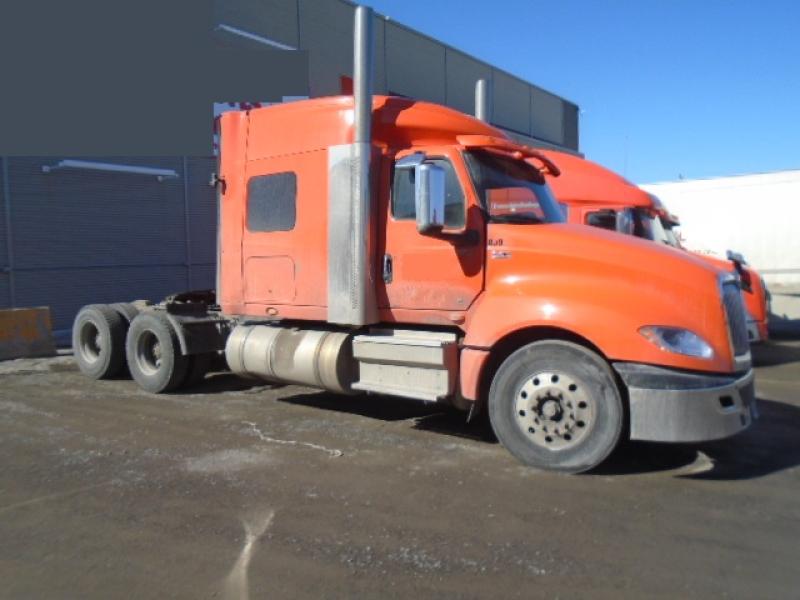 Camion Tracteur 10 roues couchette International LT625 2020 En Vente chez EquipMtl