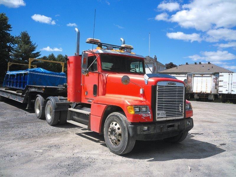 Tractor truck 10 wheels Day Cab Freightliner Long Conventional 1999 For Sale at EquipMtl