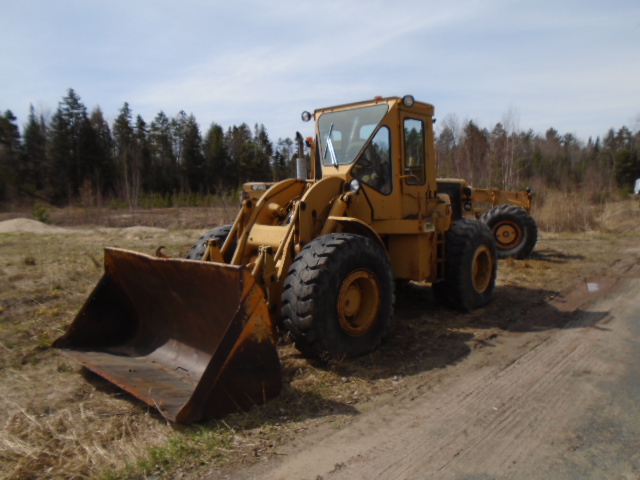 Chargeur sur roues ( 7 à 30 tonnes) Caterpillar 950 1975 En Vente chez EquipMtl