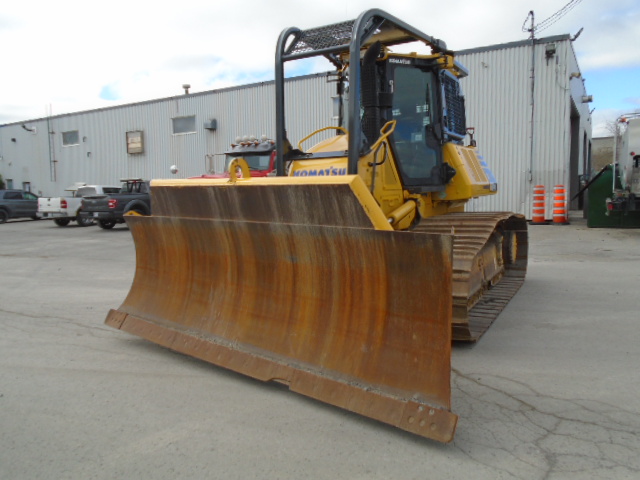 Dozer (16 tons and more) Komatsu D61PX-24 2016 For Sale at EquipMtl
