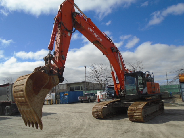 d) Excavatrice (30 à 39 tonnes) Hitachi ZX470LC-5B 2014 En Vente chez EquipMtl